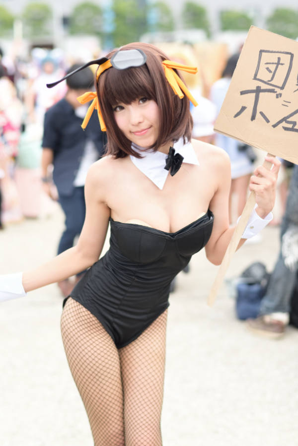 おっぱい 胸パッド ハミ出し エロ画像 【18】