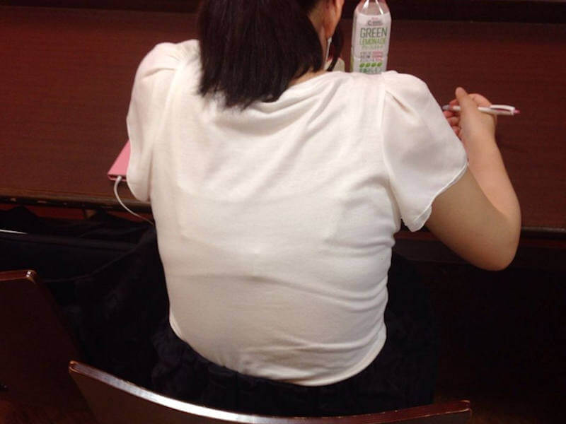 透けブラめちゃすこなエロ画像
