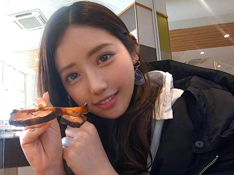 腹肉がエロい絶倫女サーファーが泥酔するAV