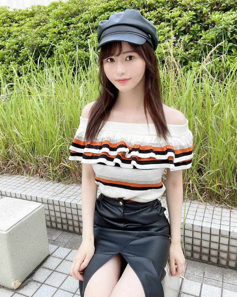 レザー スカート 太もも エロ画像 【22】