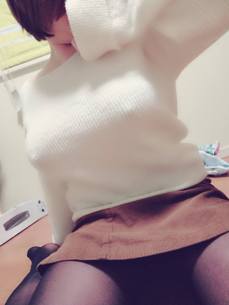胸ポチ エロ画像 【8】