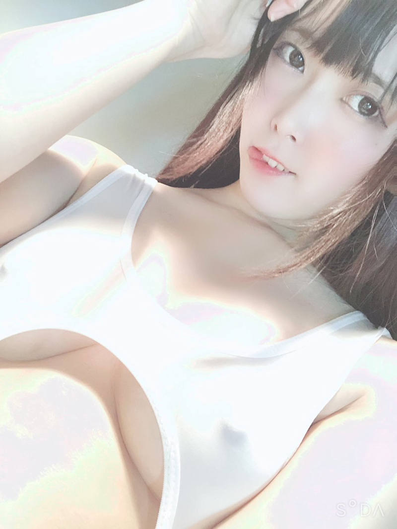 胸ポチ エロ画像 【31】