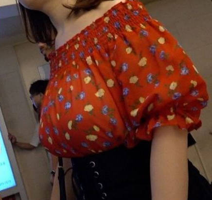 着衣巨乳 エロ画像 【14】