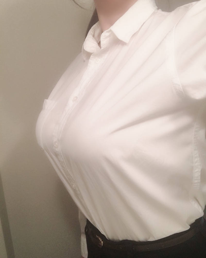 着衣巨乳 エロ画像 【54】