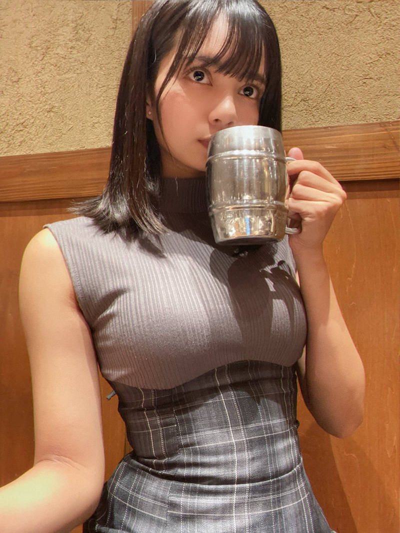 着衣巨乳 エロ画像 【79】