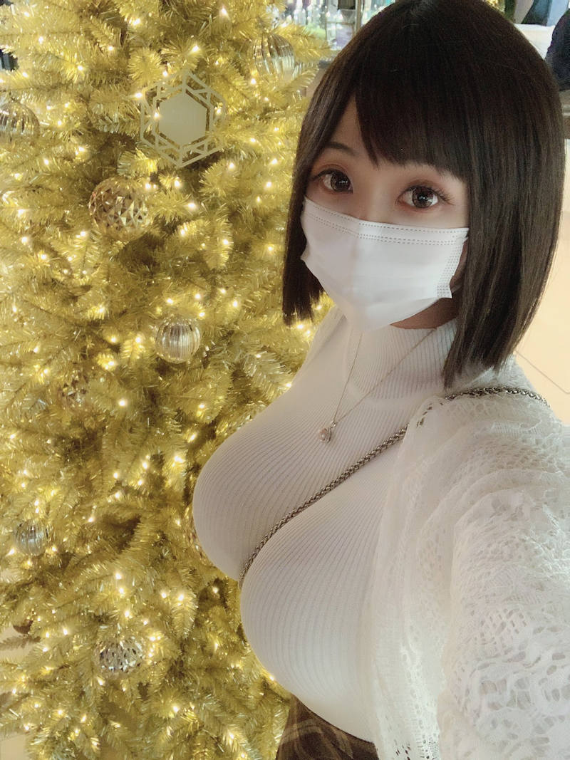 着衣巨乳 エロ画像 【85】