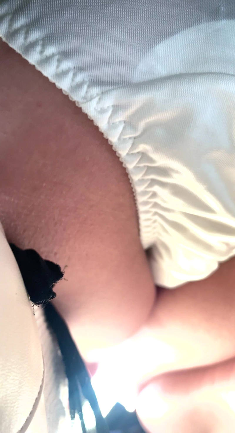 JK しゃがみ パンチラ エロ画像 【20】