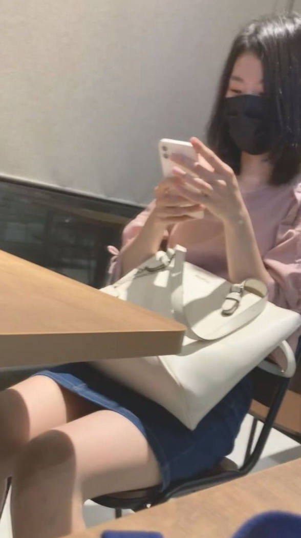 ミニスカ デニム エロ画像 【27】