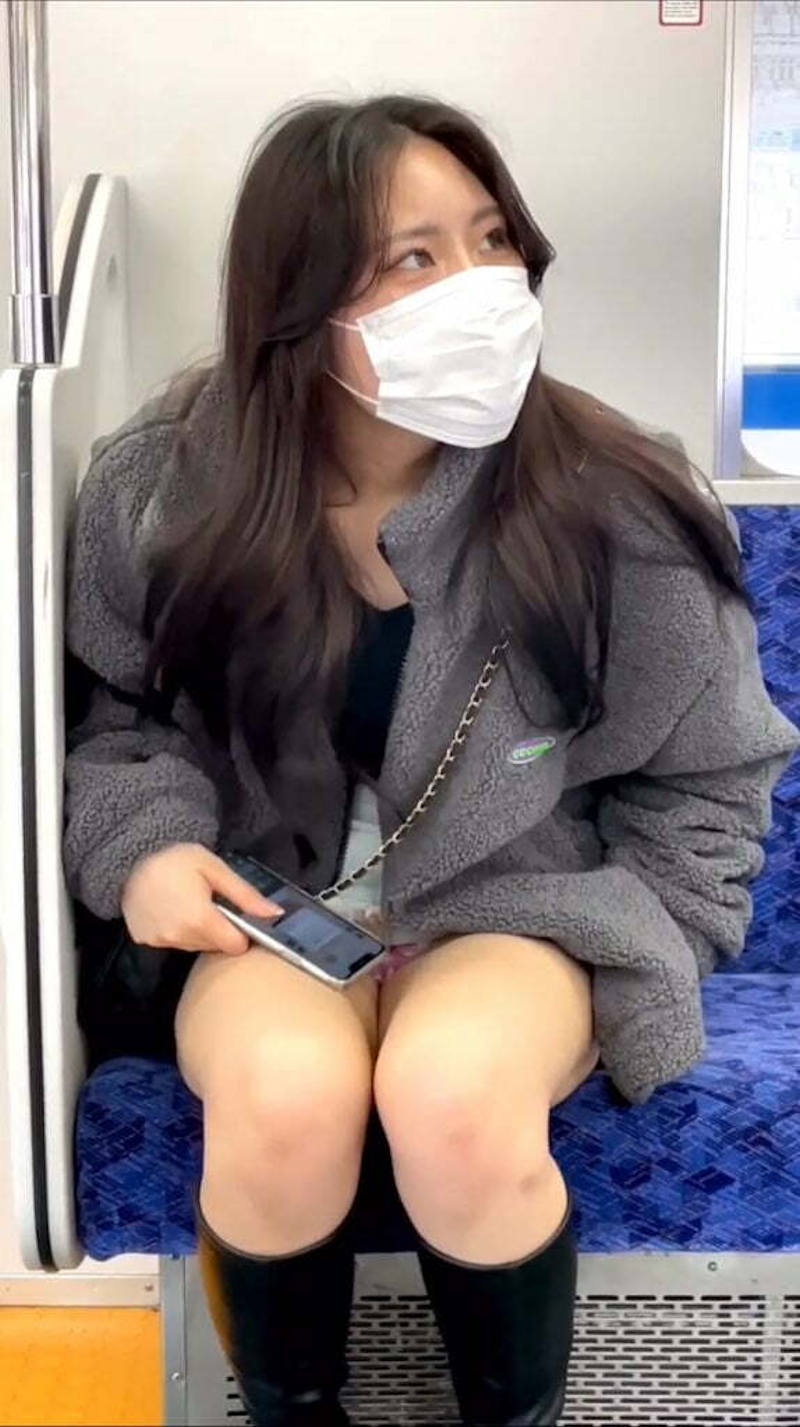 ミニスカ デニム エロ画像 【73】