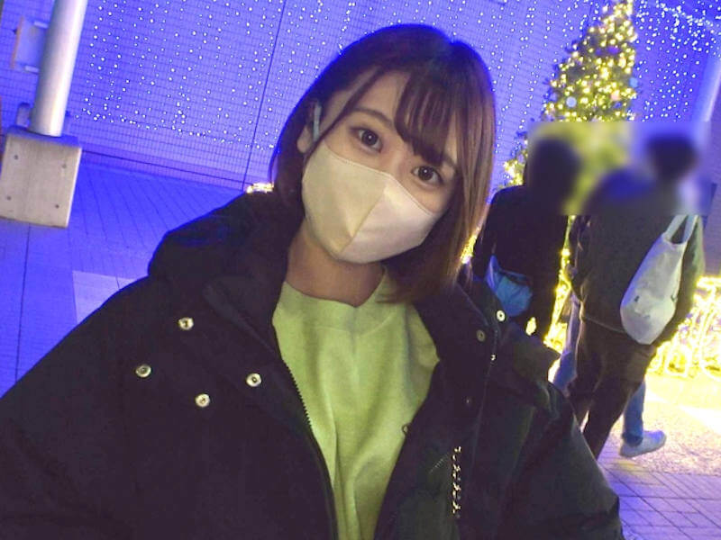 クリクリおめめなスレンダー女子のナンパAV