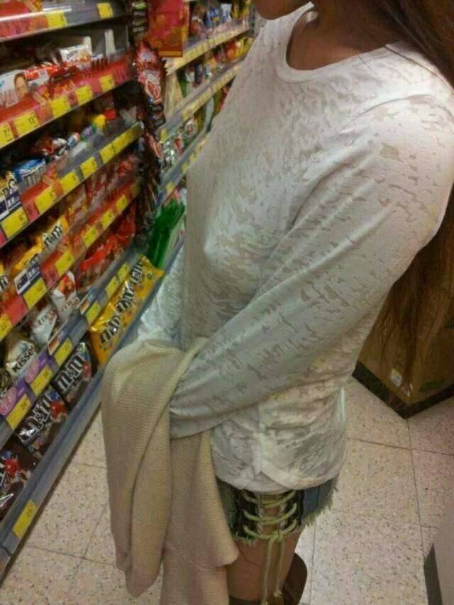 エロい服 街撮り エロ画像 【70】