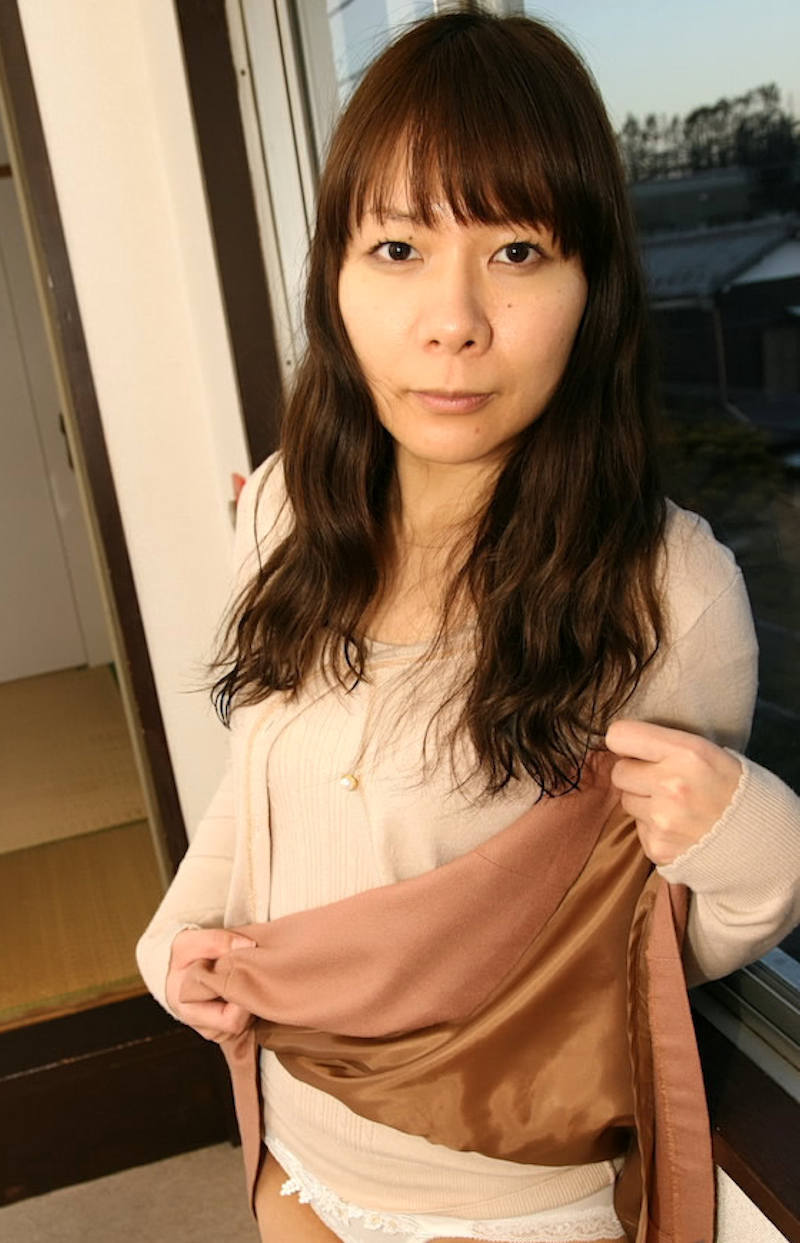 熟女 スカート たくし上げ エロ画像 【34】