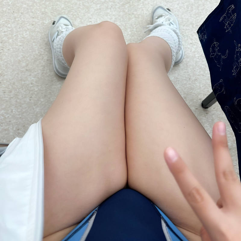 太もも エロ画像 【58】