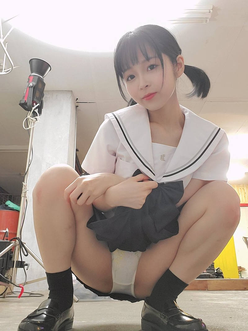 JK パンチラ エロ画像 【27】
