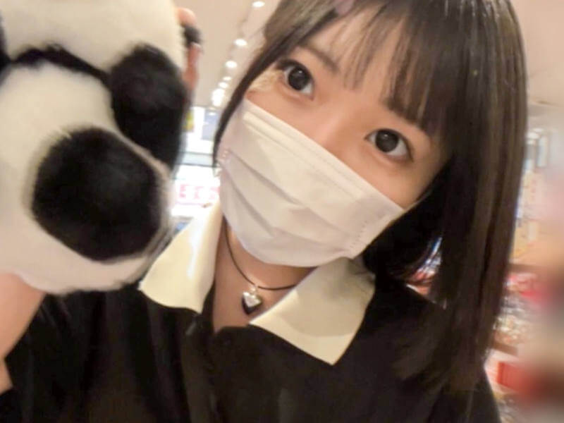 二十歳低身長女子の巨乳がたぷたぷ揺れるAV