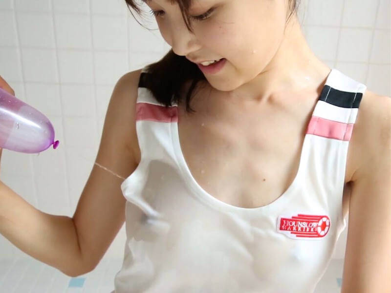 乳首が濡れ透けしたエロ画像