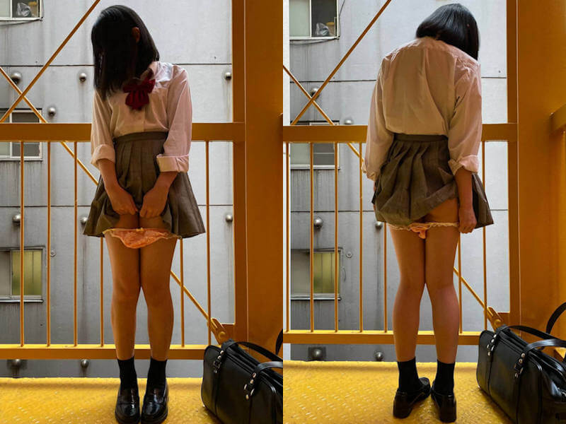 恥ずかしいけどたくし上げてるエロ画像
