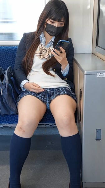 パンチラ エロ画像 【85】