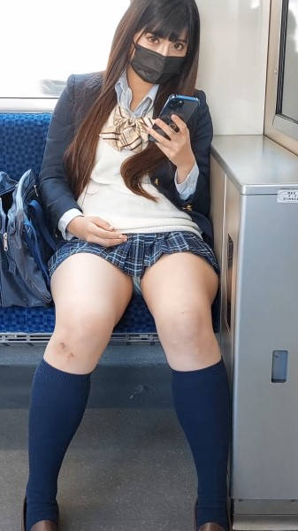 パンチラ エロ画像 【86】