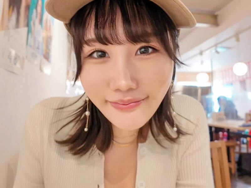 陥没乳首なのが逆にエロい巨乳柔乳女子のAV
