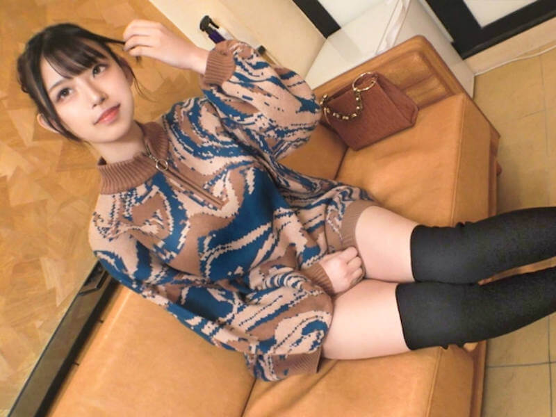 傷心中な美微乳パイパン女子のハメ撮りAV