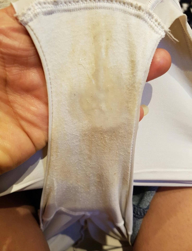 クロッチ 脱ぎかけ パンツ 自撮り エロ画像 【7】