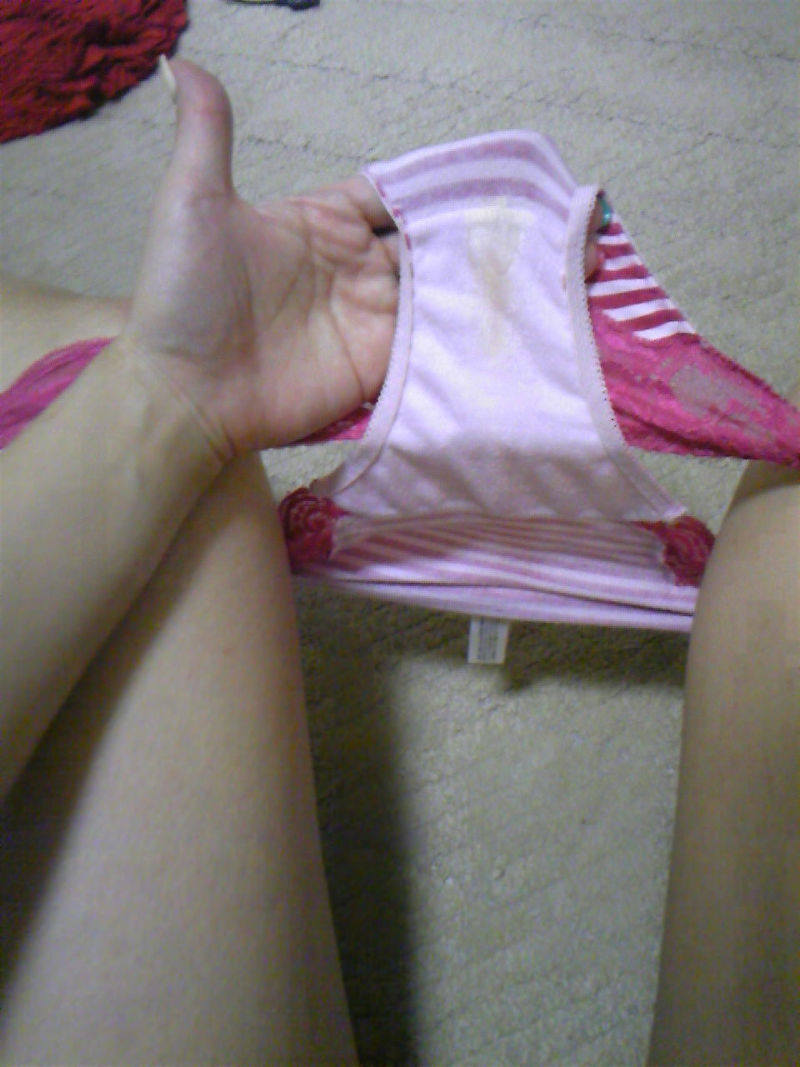 クロッチ 脱ぎかけ パンツ 自撮り エロ画像 【17】