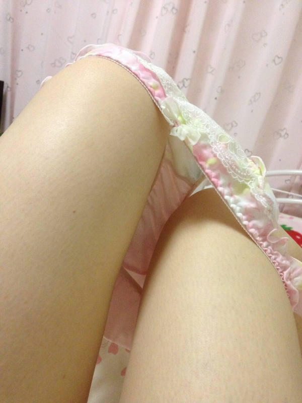 クロッチ 脱ぎかけ パンツ 自撮り エロ画像 【26】