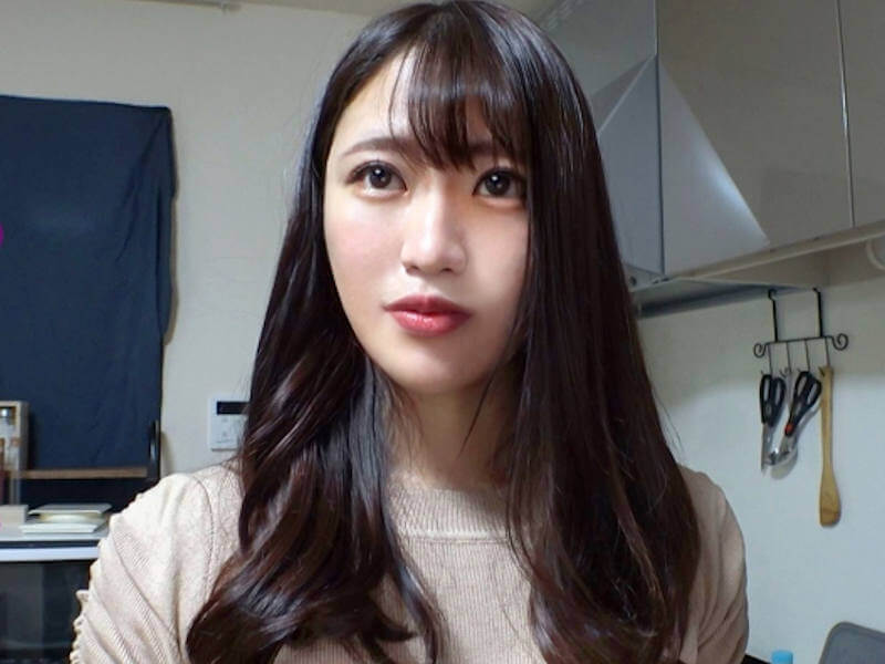 美人OLがアポ無しエッチに戸惑うAV