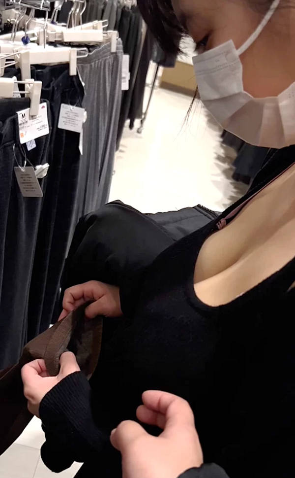 痴漢 巨乳 エロ画像 【36】