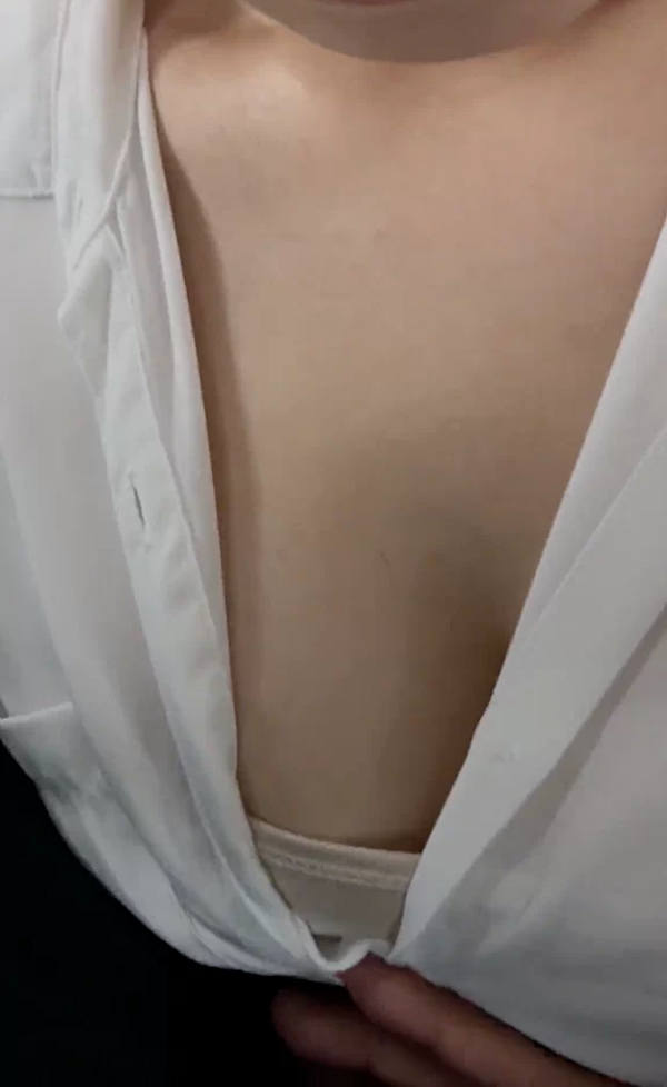 痴漢 巨乳 エロ画像 【45】