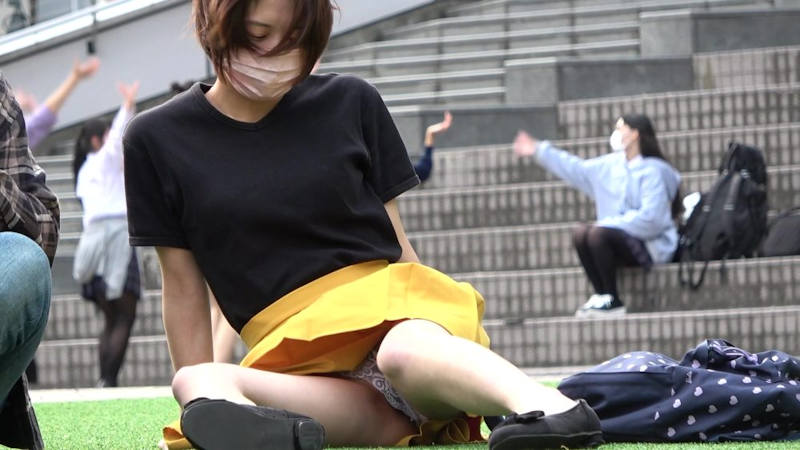 公園 パンチラ エロ画像 【61】