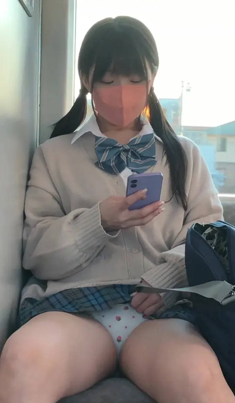 苺柄 パンツ エロ画像 【23】