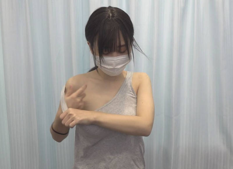 貧乳 着替え エロ画像 【26】