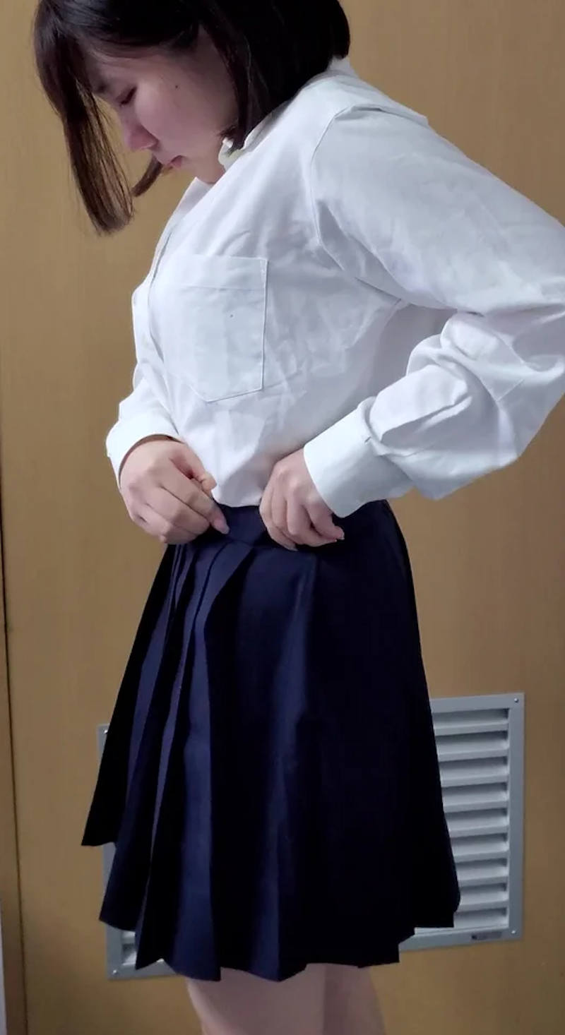 制服 水着 着替え エロ画像 【40】