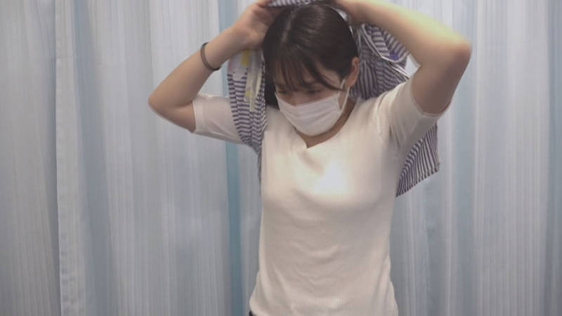 巨乳 着替え エロ画像 【2】