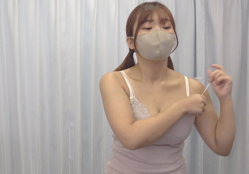 巨乳 着替え エロ画像 【22】