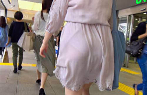 パンツ 丸見え エロ画像 【31】