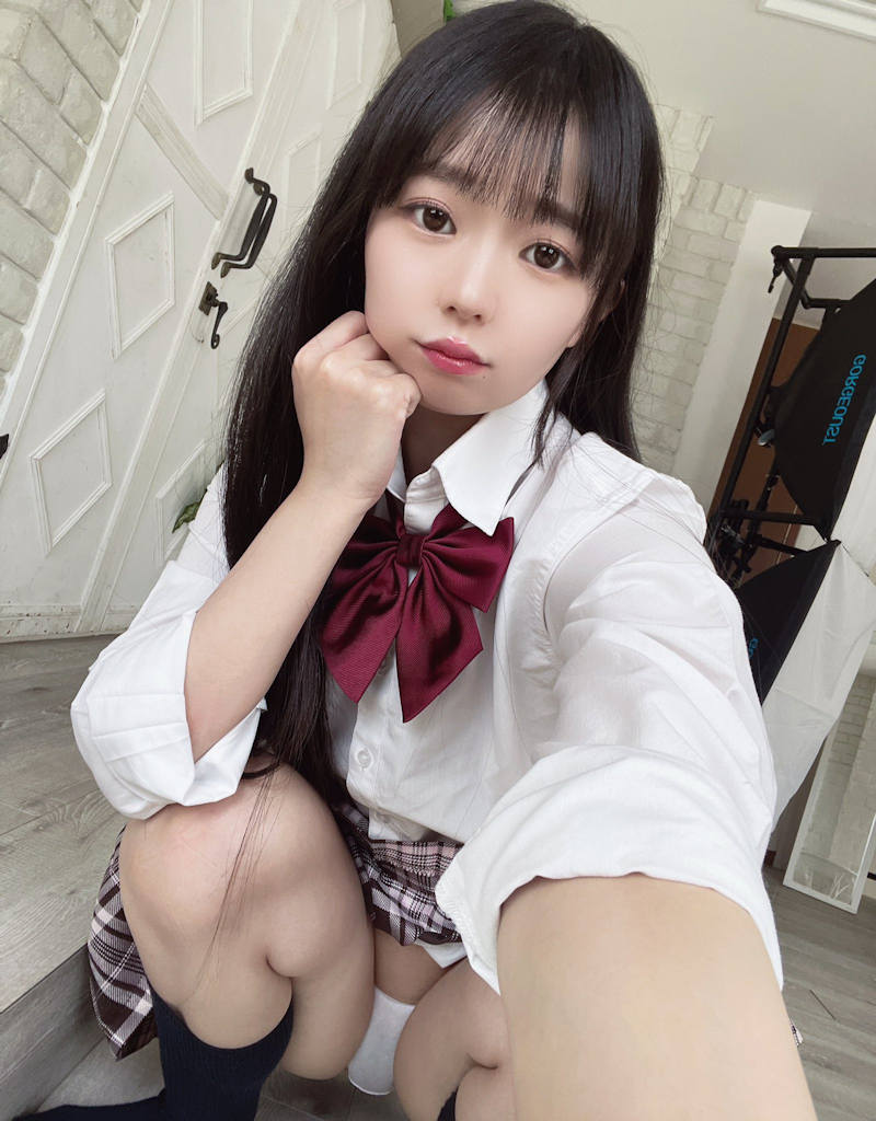 パンチラ 制服 エロ画像 【10】