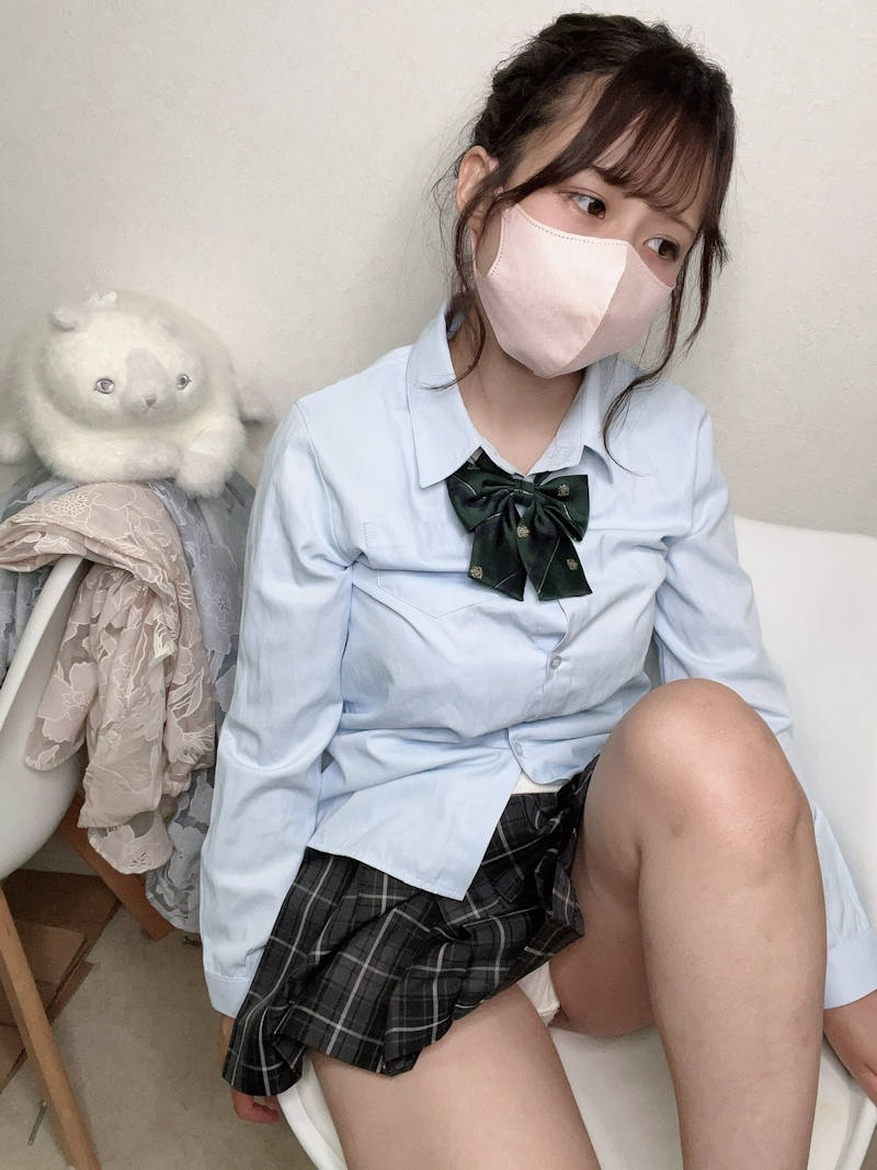 パンチラ 制服 エロ画像 【25】