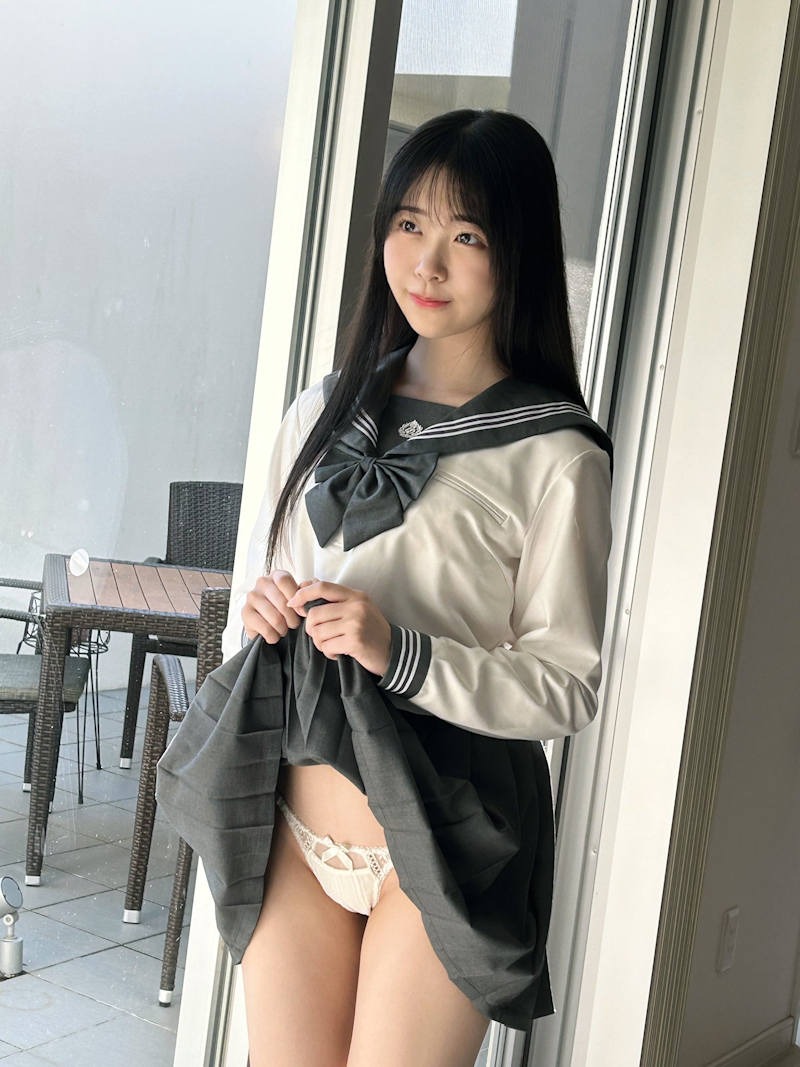パンチラ 制服 エロ画像 【26】