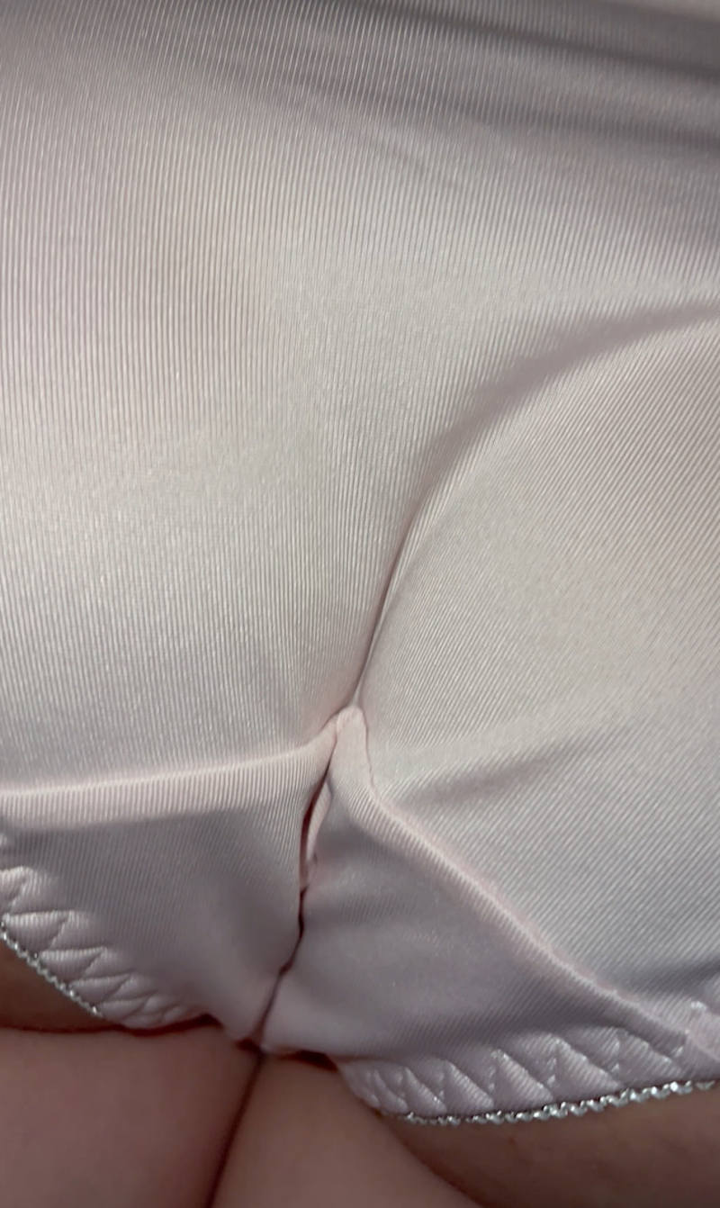 ドアップ 接写 パンツ エロ画像 【43】