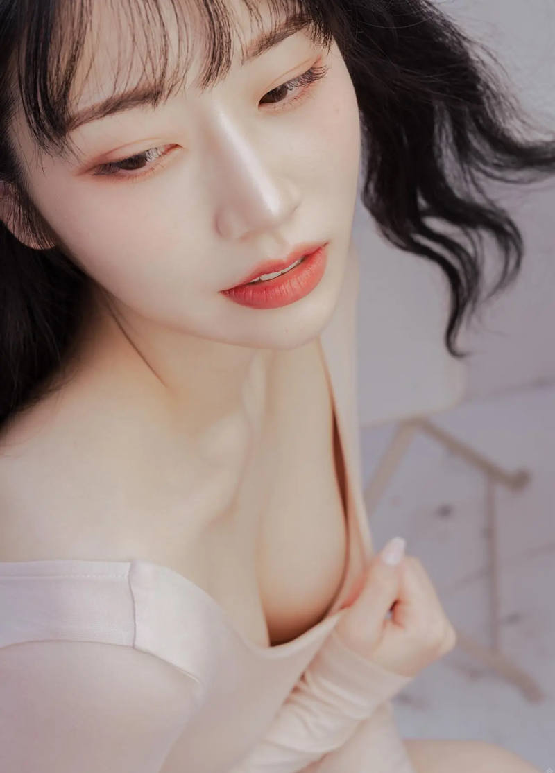 黒髪 美女 エロ画像 【2】