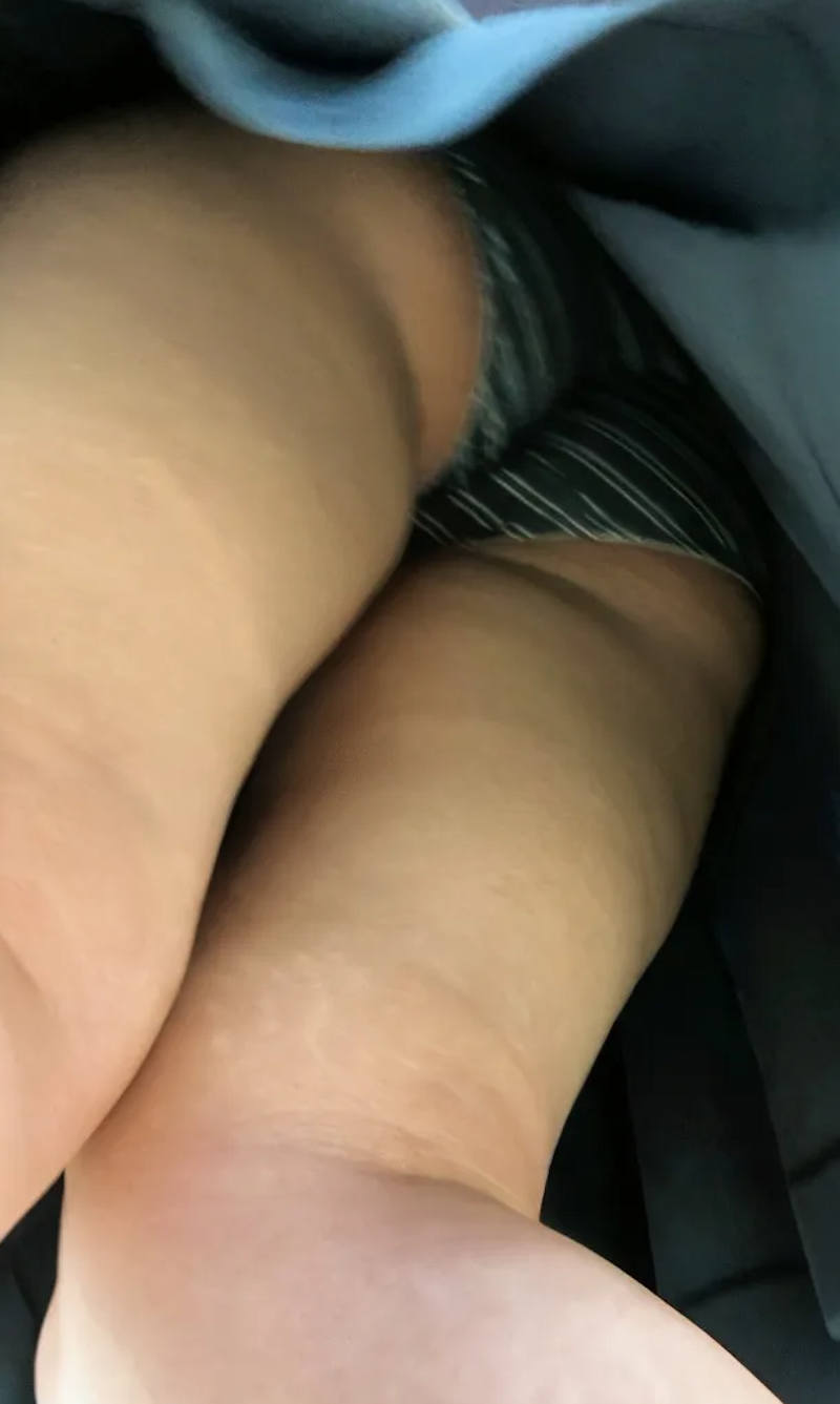 パンチラ逆さ撮り エロ画像 【88】