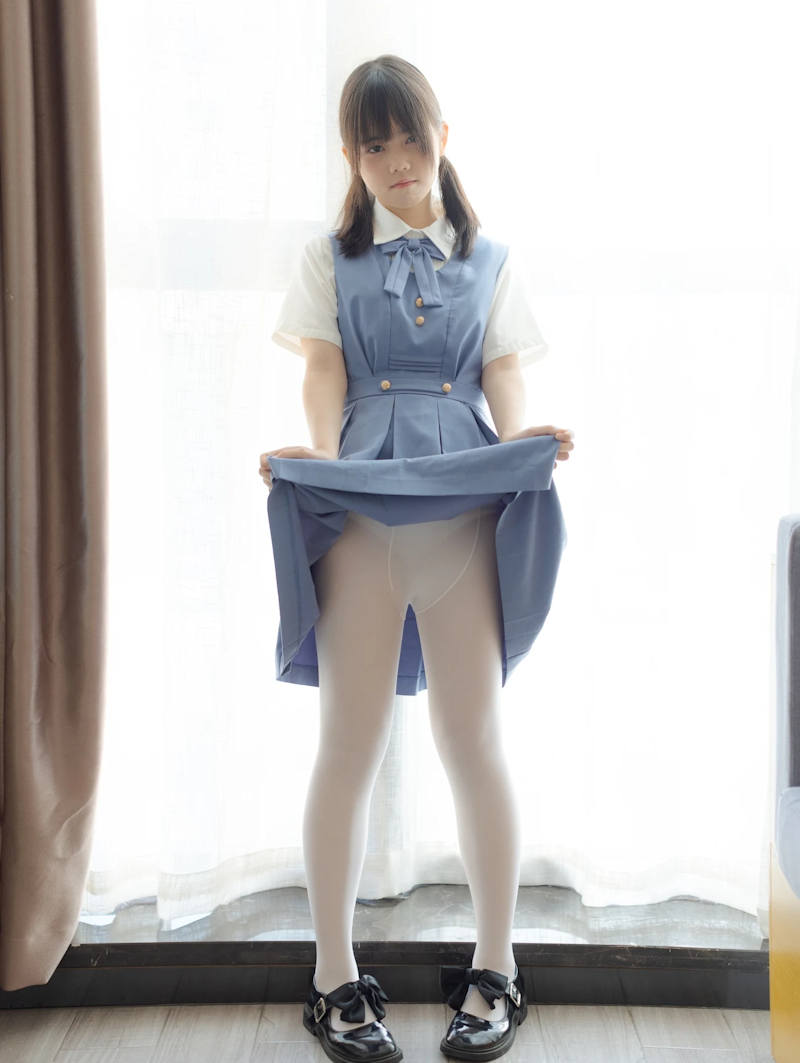 制服 童顔 エロ画像 【7】