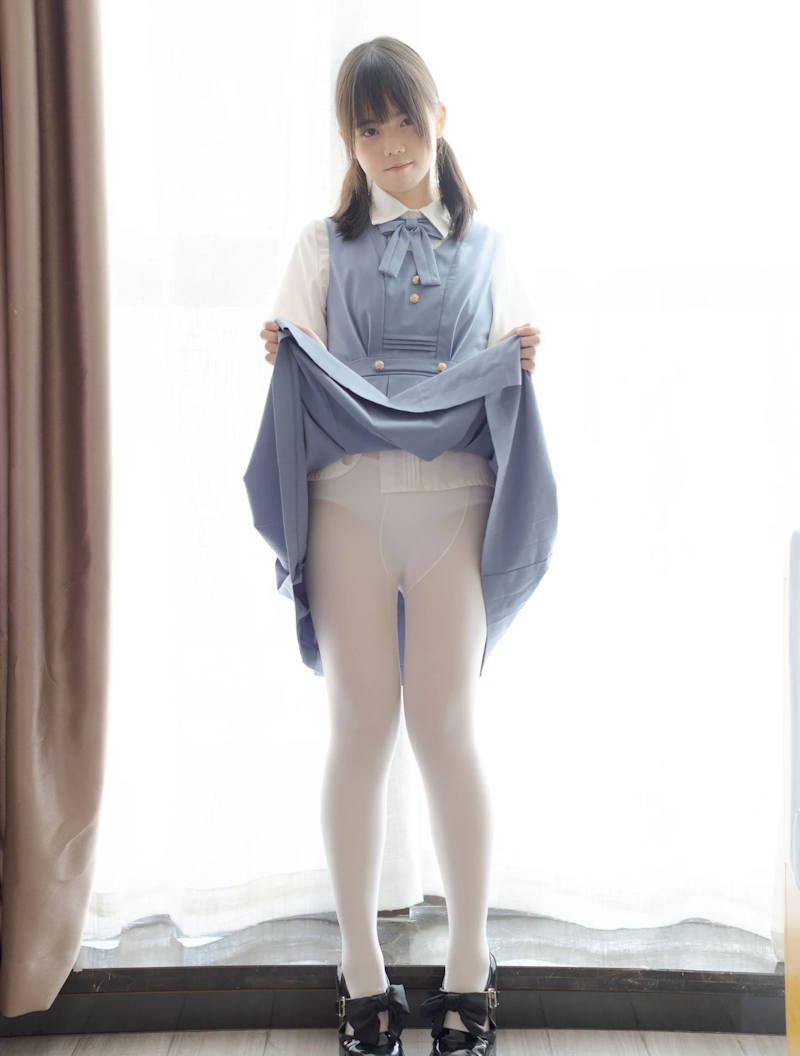 制服 童顔 エロ画像 【8】