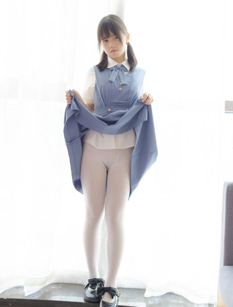制服 童顔 エロ画像 【9】