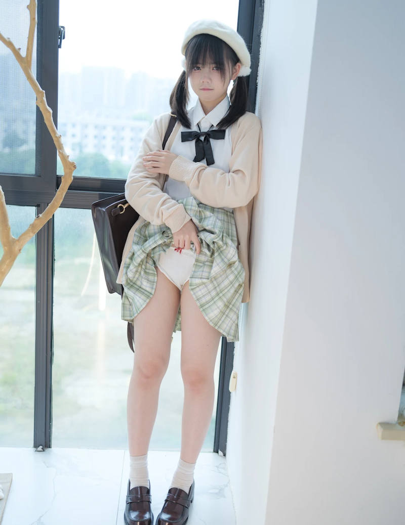 制服 童顔 エロ画像 【17】