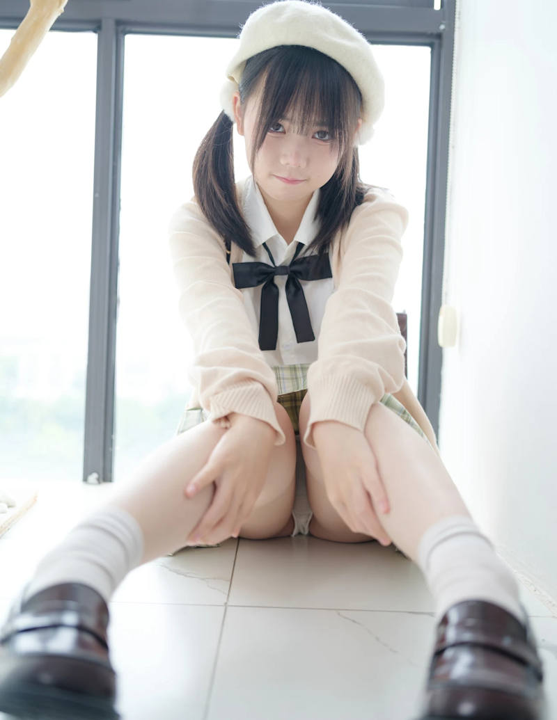 制服 童顔 エロ画像 【21】