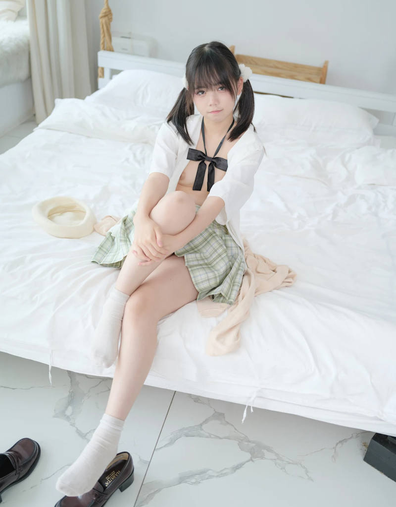 制服 童顔 エロ画像 【36】
